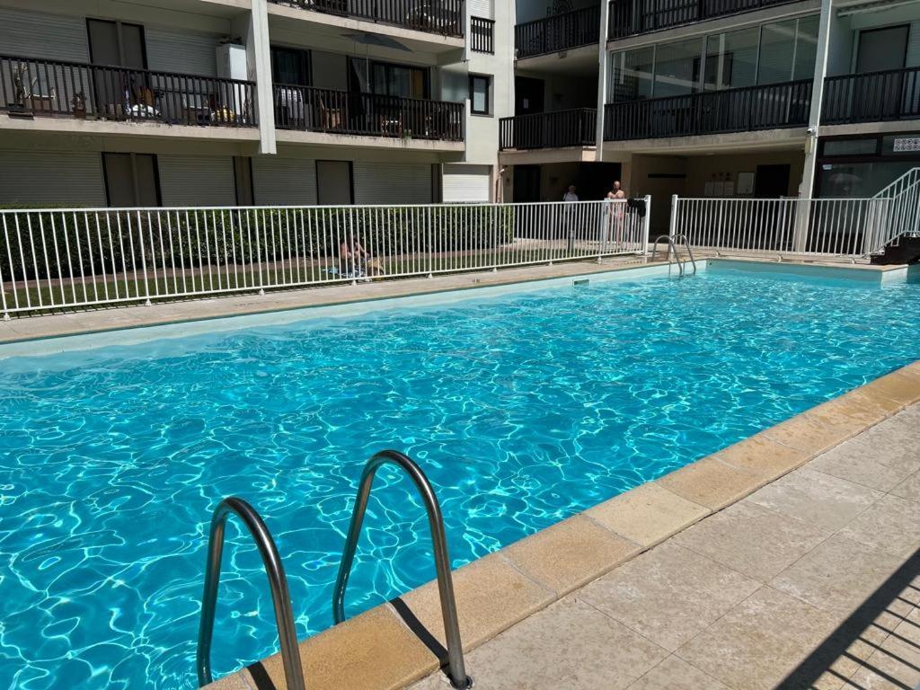 Apartamento Le Cosy Avec Piscine, Balcon Et Parking Trouville-sur-Mer Exterior foto